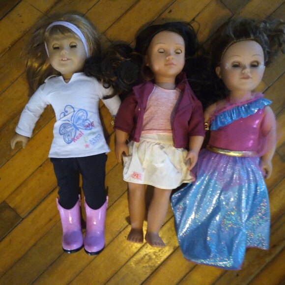 DOLLS!! - Picture 2 of 5